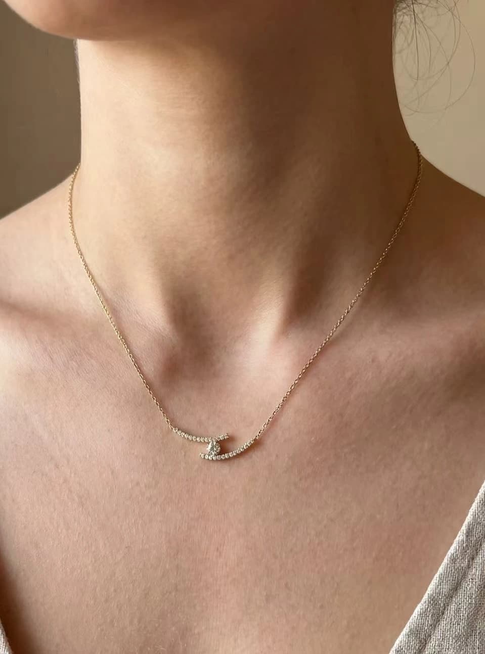 Collier virgule rond