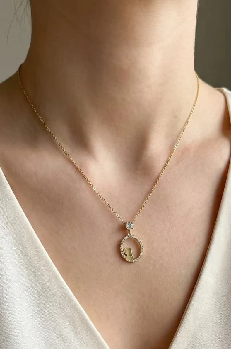 Collier ovale chat