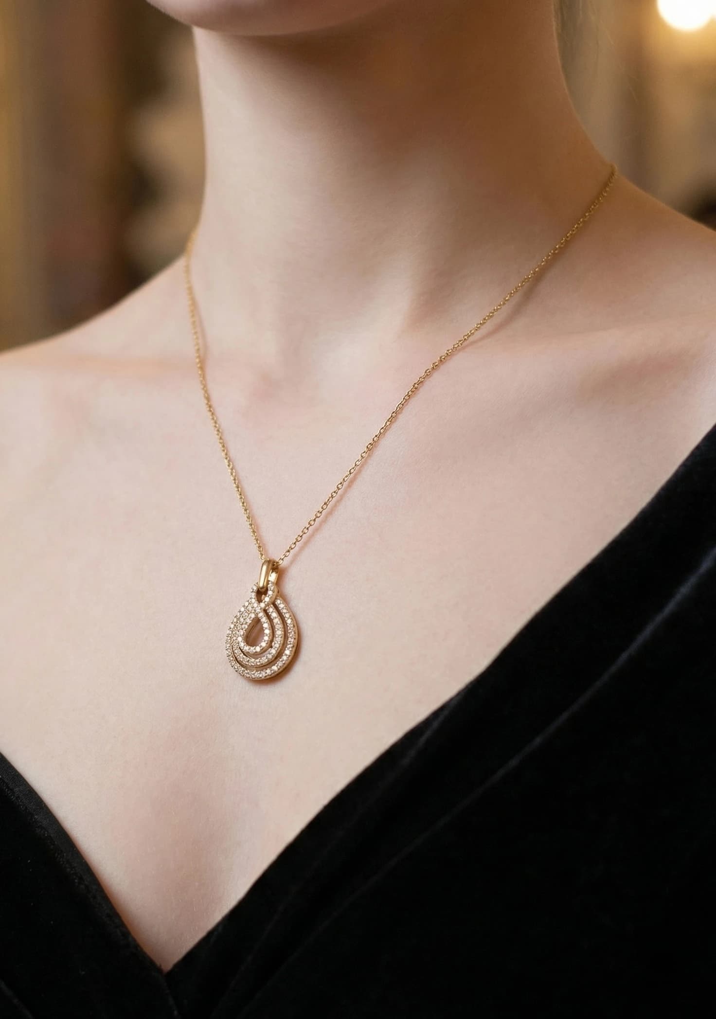 Collier goutte strass