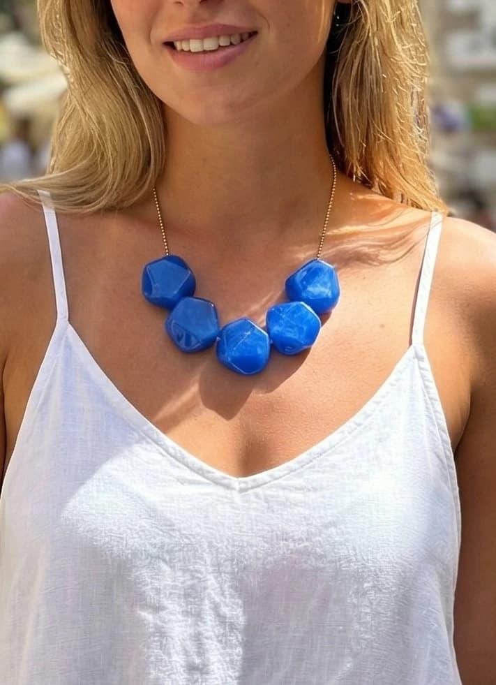 Collier pierre synthétique