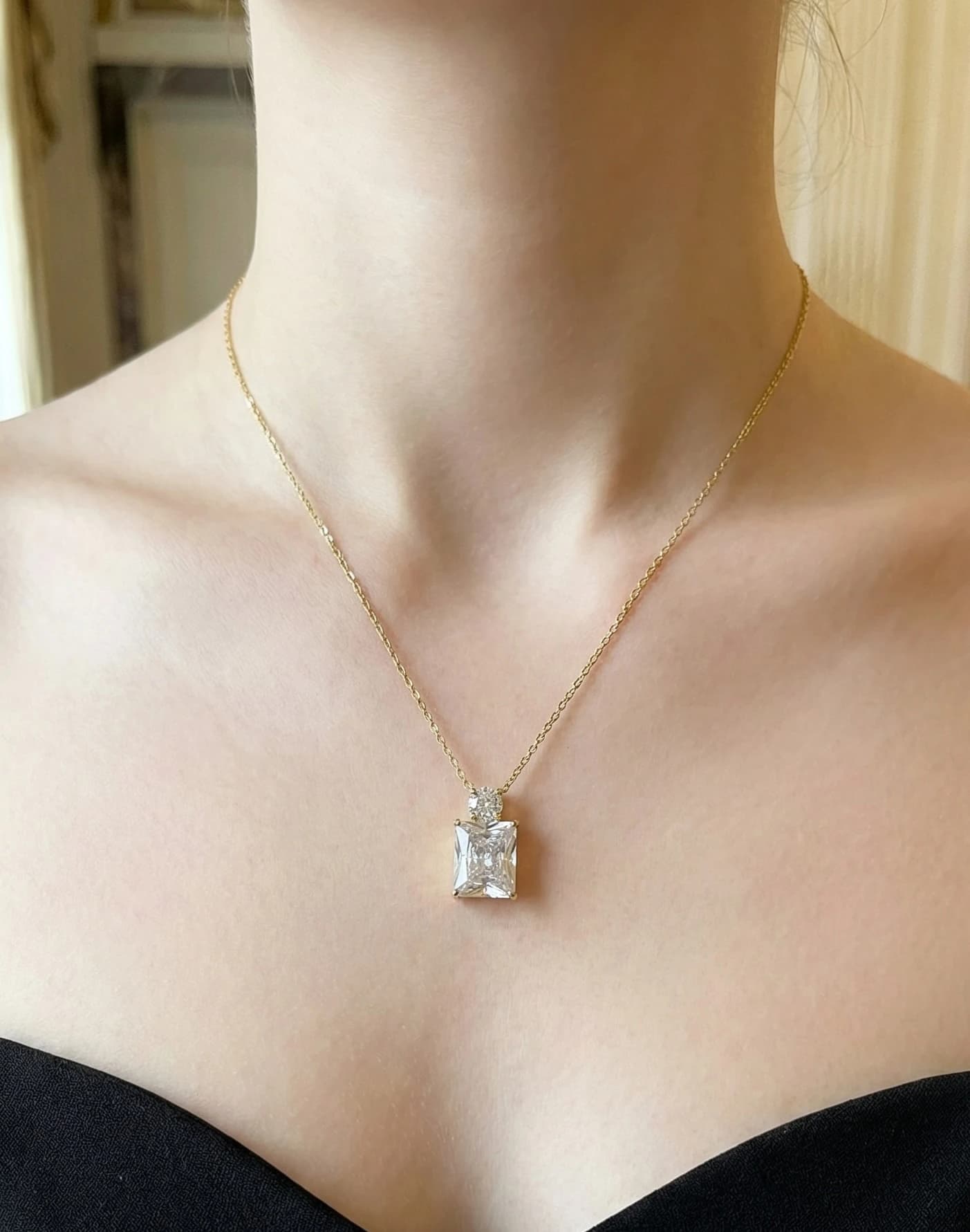 Collier rectangle strass