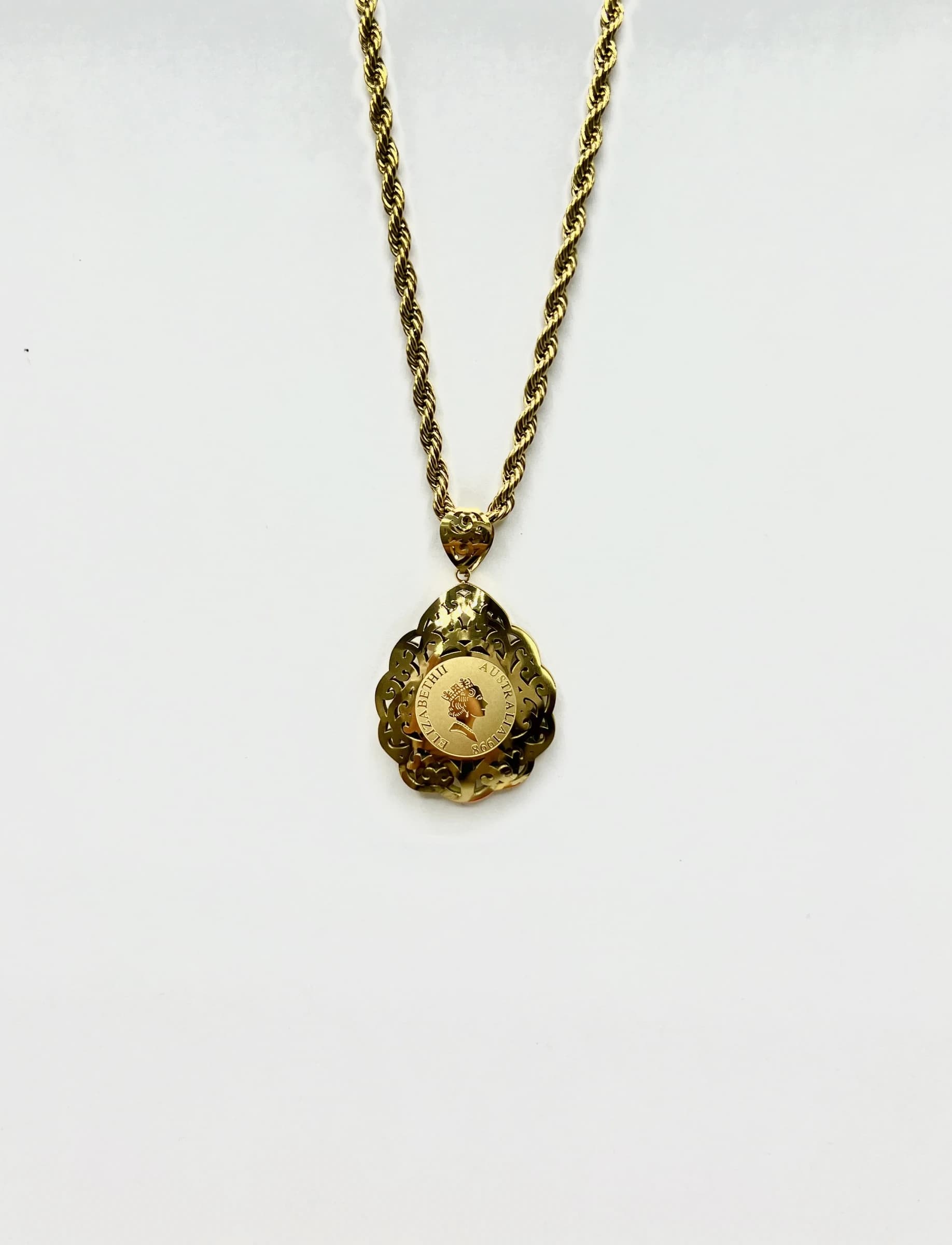 Collier Elizabeth goutte