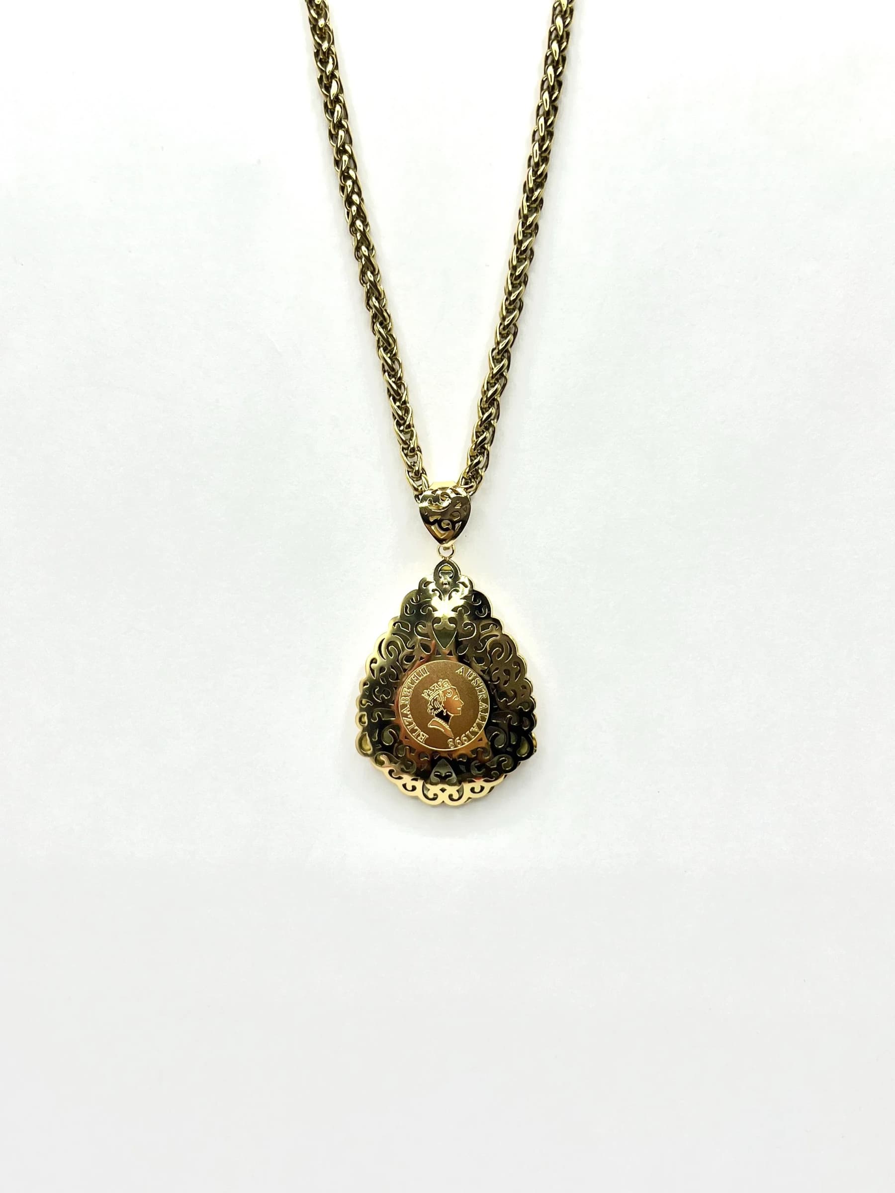 Collier Elizabeth goutte