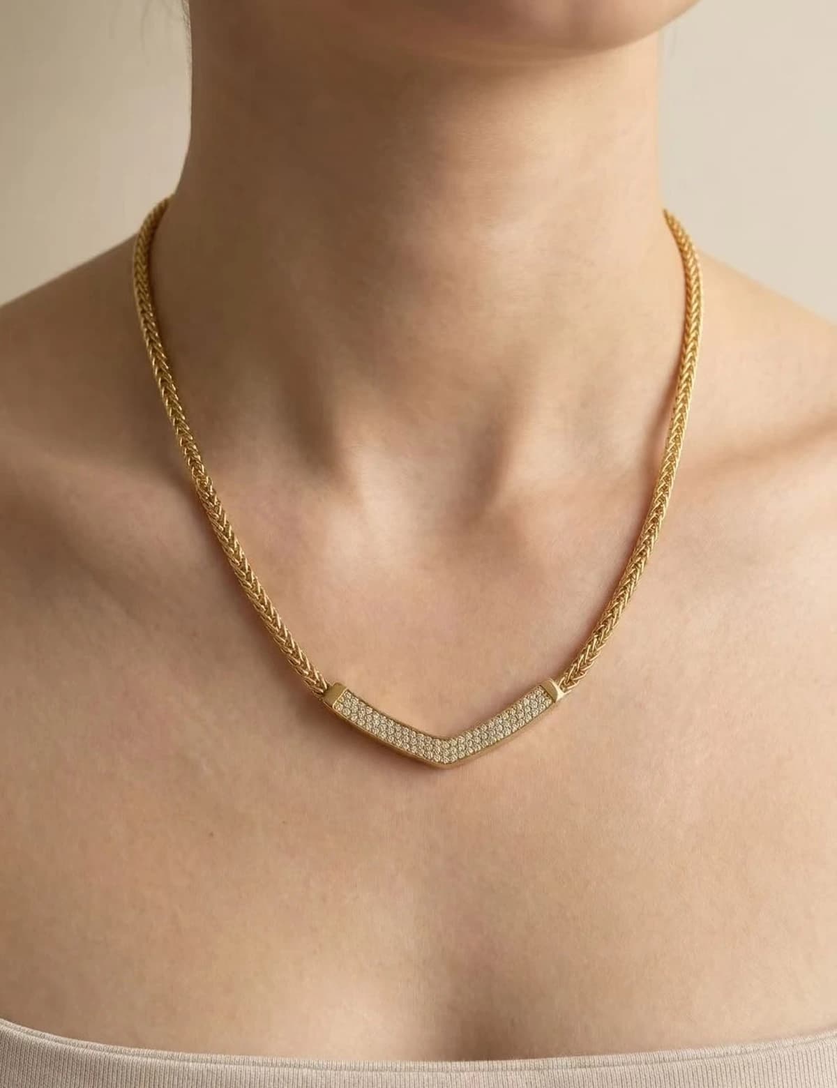 Collier V strass