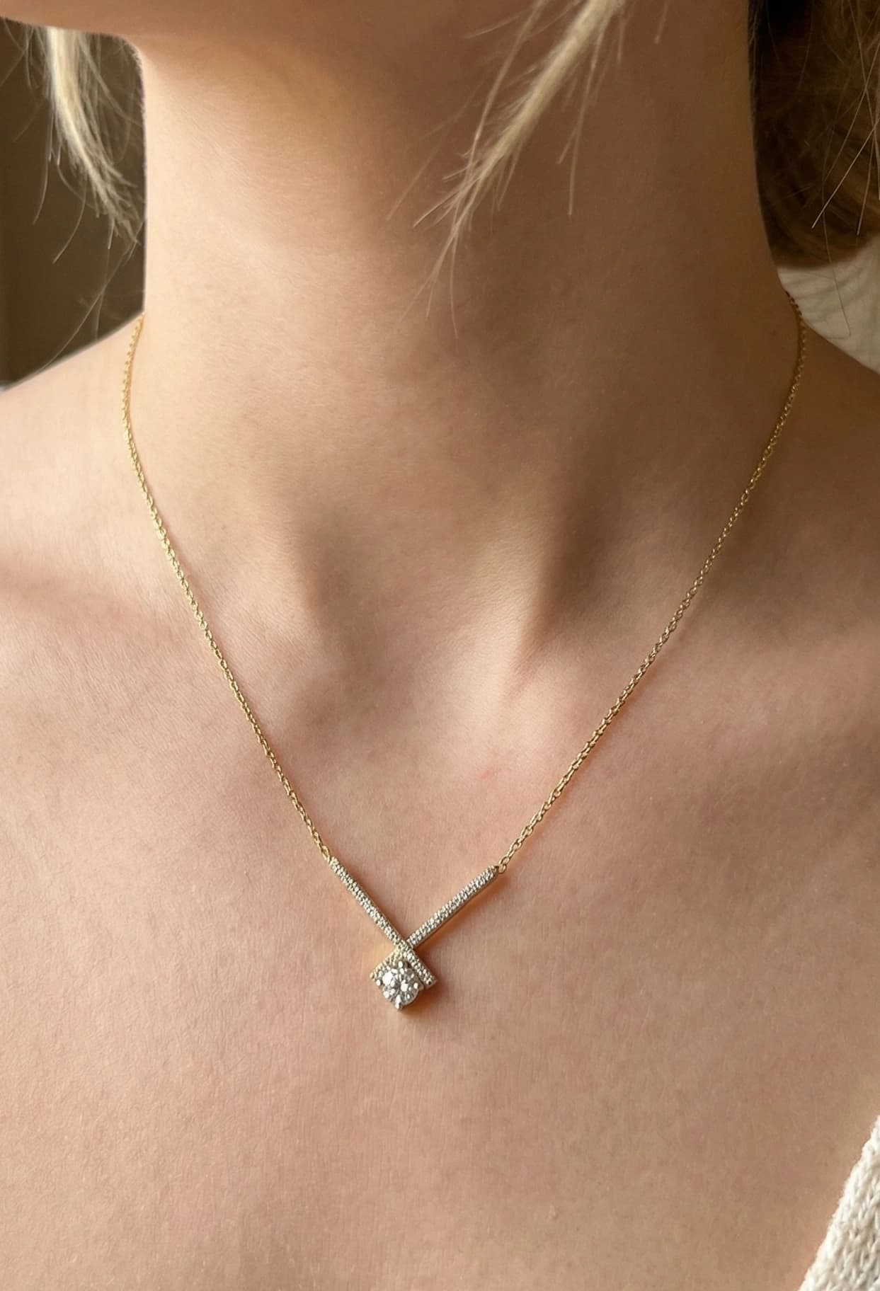 Collier V strass