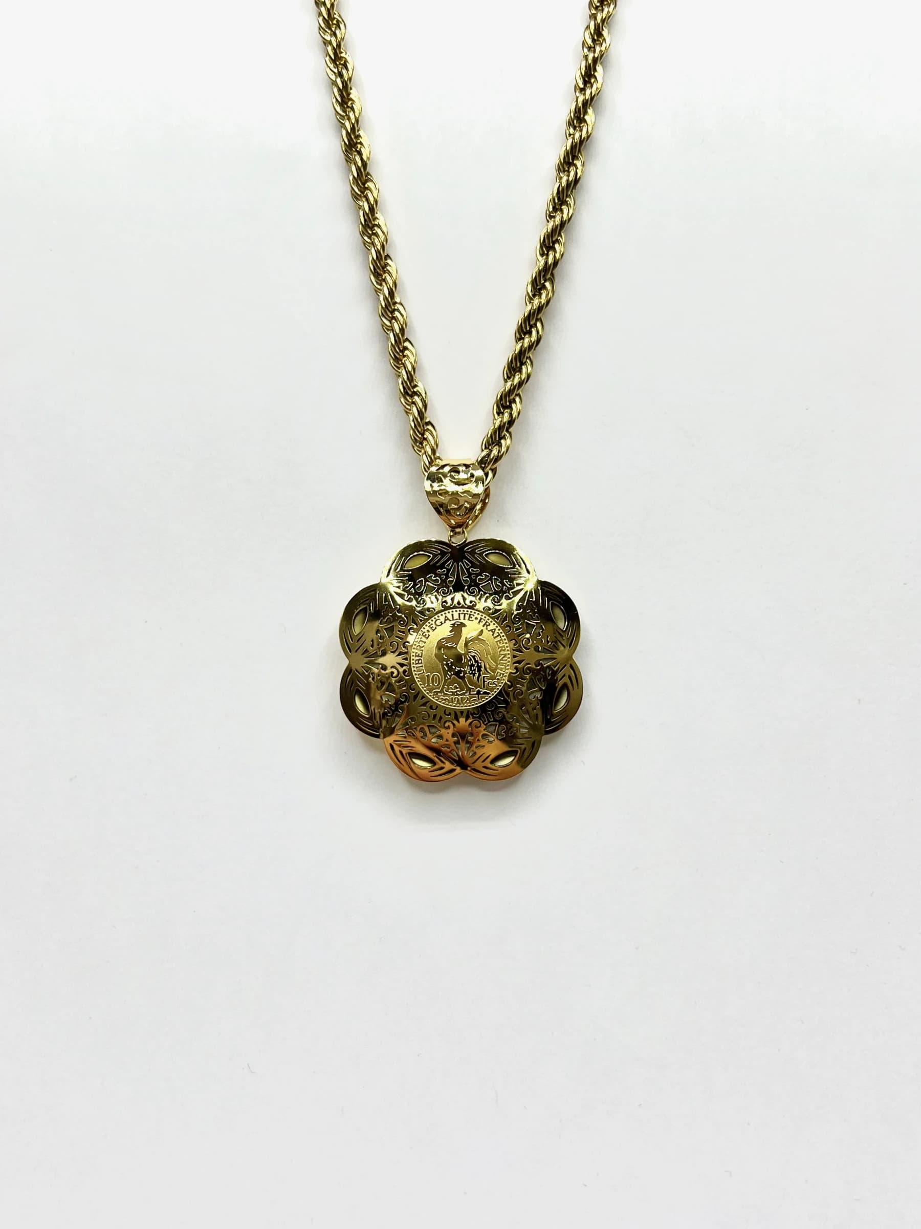 Collier coq fleur
