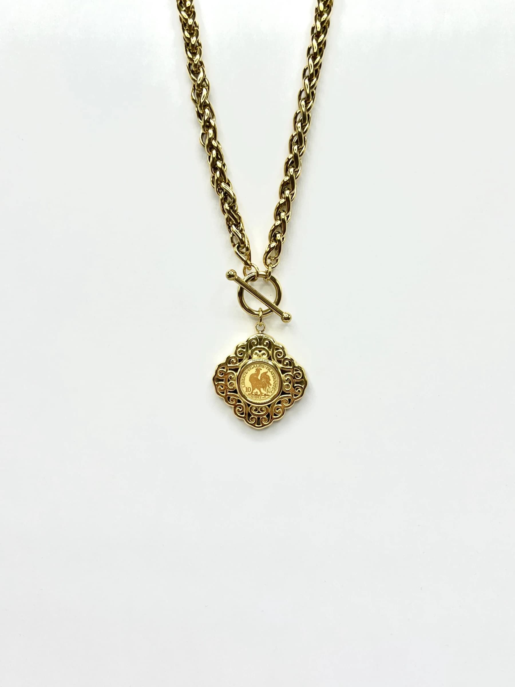 Collier coq carré