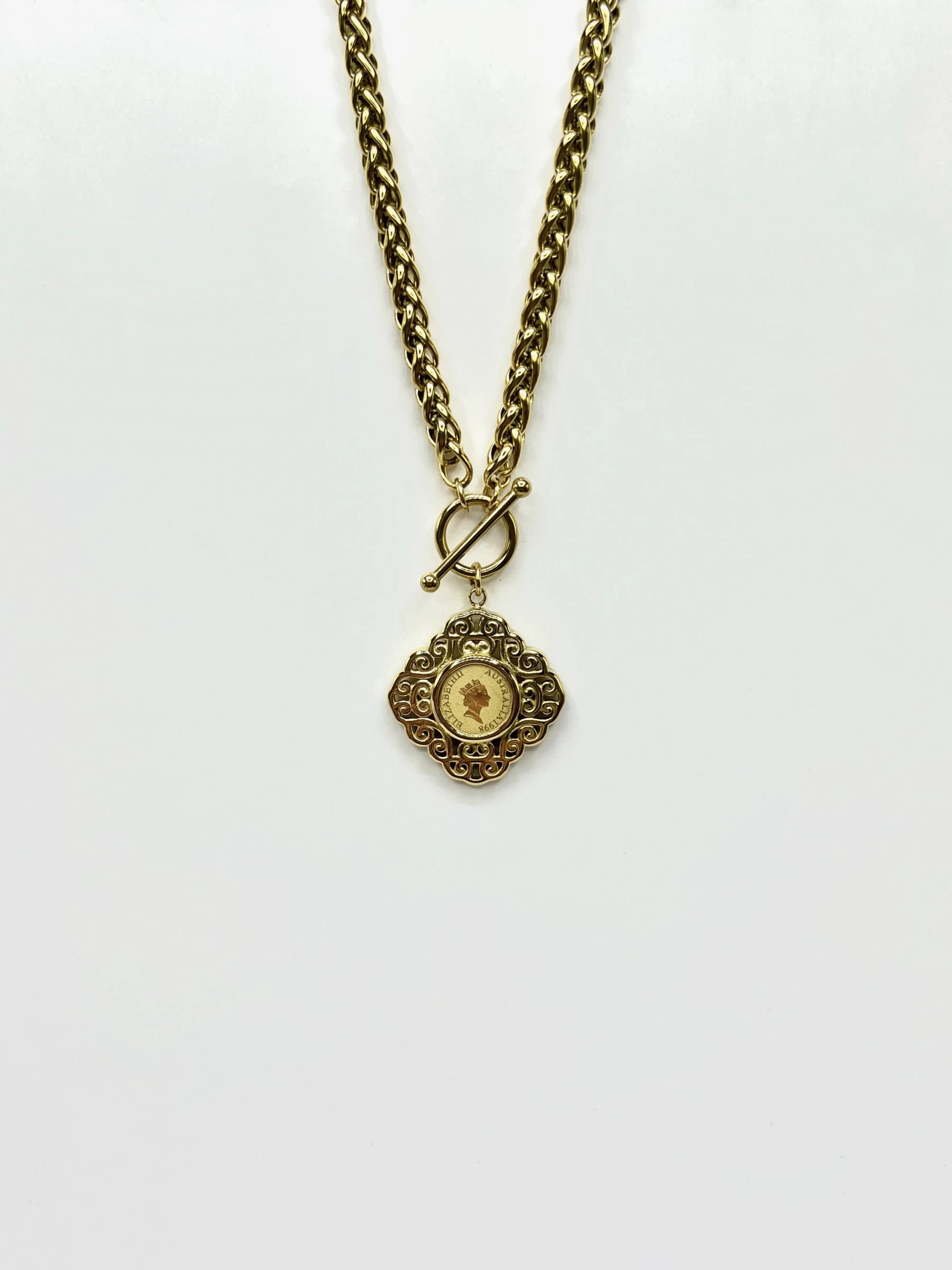 Collier Elizabeth carré