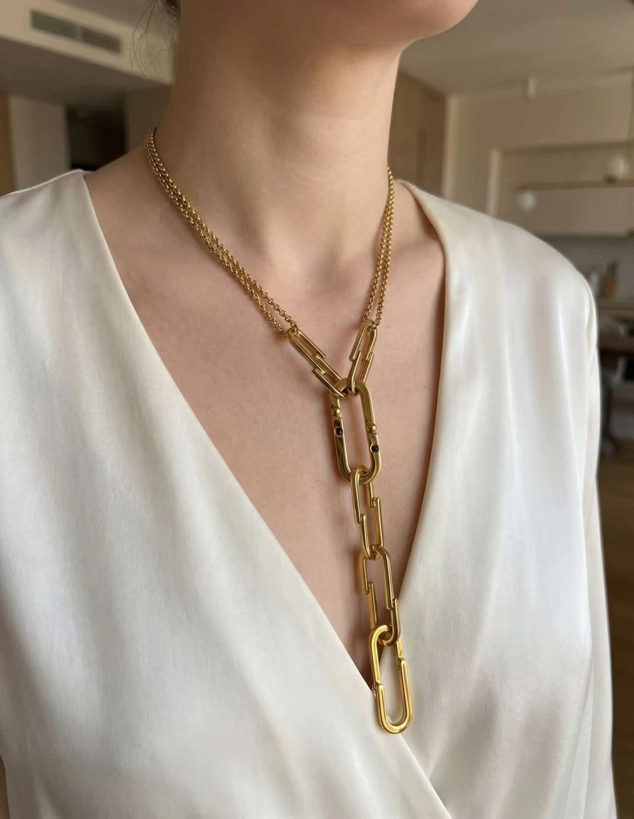 Collier Y lien ovale