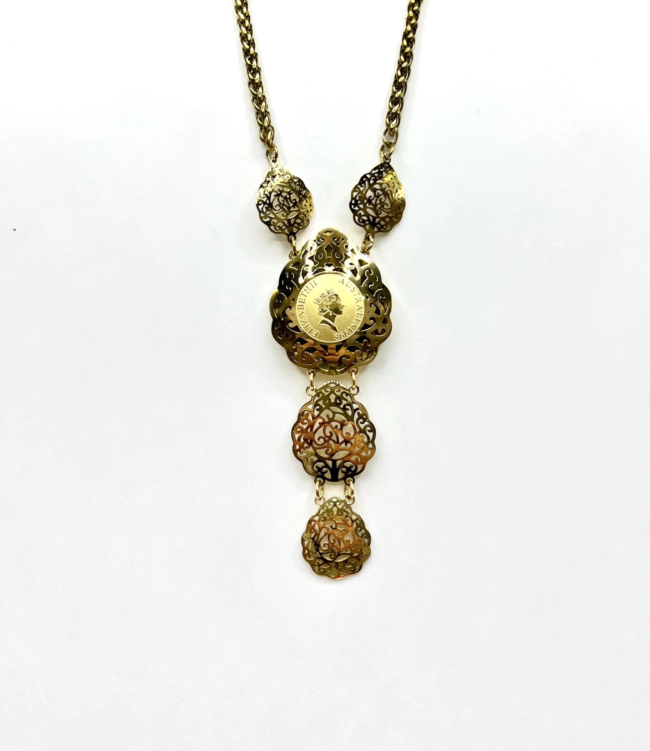 Collier Elizabeth goutte